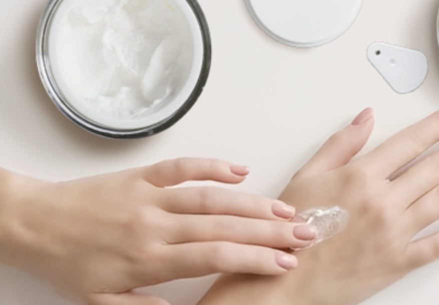 อากาศแห้งในฤดูใบไม้ร่วงและฤดูหนาวทำให้คันผิวหนังไม่หยุด? สูตรดั้งเดิมและเคล็ดลับที่คุณต้องรู้!